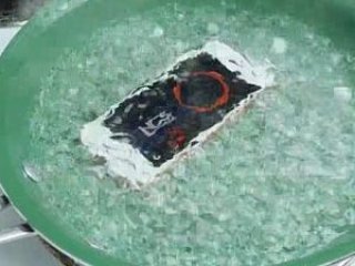 İphone 6Se tavada haşlama testi yaptılar