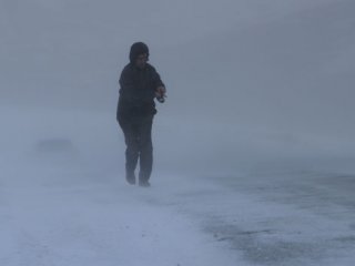 Kar ve tipi ulaşımı felç etti
