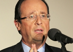 Hollande'ın uçağına yıldırım düştü