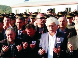 Şehit cenazesinde CHP'li vekile büyük şok!