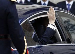 Fransa'da Sarkozy dönemi resmen sona erdi