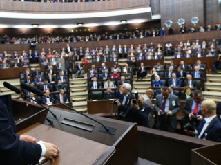 İki skandal için harekete geçildi