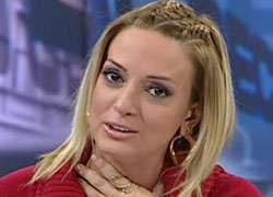 Saba Tümer tokatı yedi
