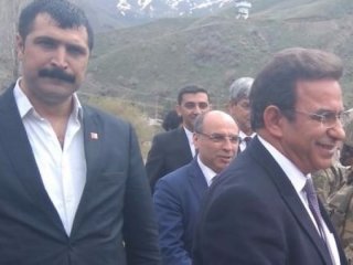 CHP'liler Yüksekova'dan eli boş döndü