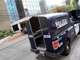 Panama'daki Mossack Fonseca'ya polis baskını