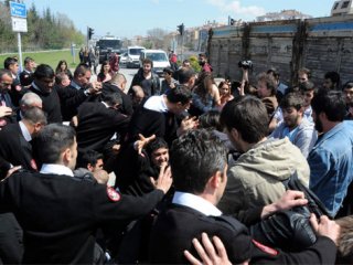 Üniversitede arbede