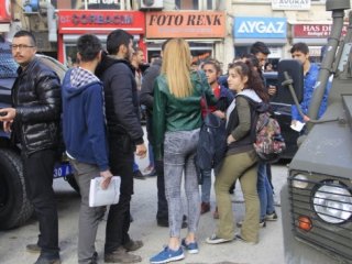 Hakkari’de gözaltı gerginliği