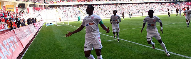 Antalyaspor Galatasaray'a gol oldu yağdı!