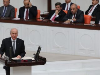 Devlet Bahçeli'den alkış alan hareket