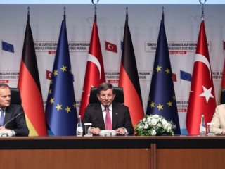 Davutoğlu, Merkel ve Tusk'tan ortak açıklama