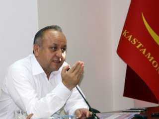 Belediye başkanı köçek oynatılmasını yasakladı
