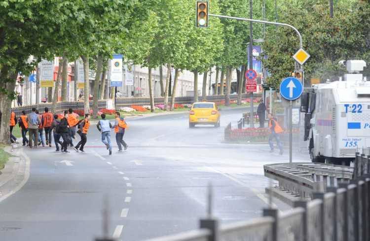 Taksim'de polis müdahalesi