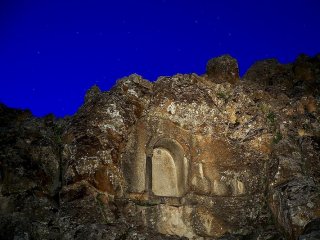 2 bin yıllık kitabede at yarışı kuralları