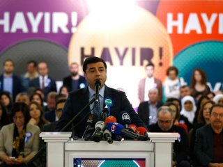 Demirtaş, Davutoğlu için sert konuştu