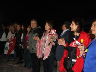 İzmir’de “Laikliğe sahip çık” etkinliği