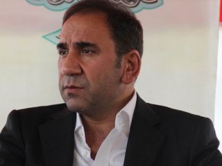 Mecnun Otyakmaz bırakıyor mu?