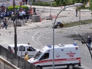 Kanlı örgüt düğmeye bastı!