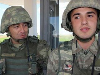 Nöbet tutan askere büyük sürpriz!