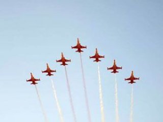 Türk Yıldızları nefesleri kesti!