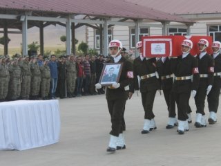 Nusaybin şehidine son görev