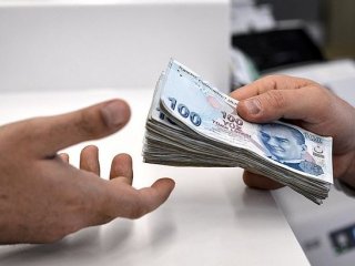 Gariban ödüyor, zengin kaçırıyor!