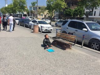 Engelli gencin namaz aşkı!