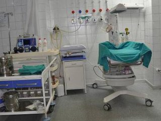 Hasta bakıcısı doğum yapan kadını taciz etti!