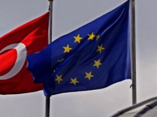 Alman bakanı: Türklere vize muafiyeti tehlikede