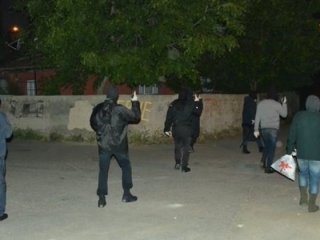 İstanbu'un göbeğinde kimlik kontrolü yaptılar!