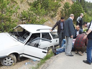 Aynı yerde 5 dakikada 2 kaza: 5 yaralı