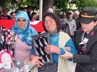 Şehit ailesinin yürek yakan feryadı