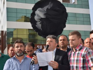 Fotoğraf yüzünden işinden oldu!