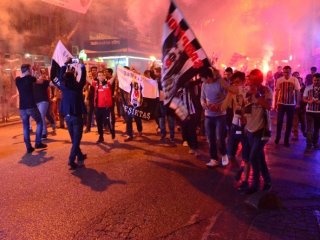 Beşiktaşlıların şampiyonluk coşkusu