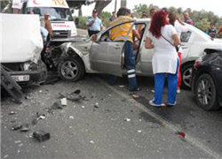 İzmir'de zincirleme kaza
