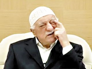 FETÖ'cüler ne dediğini bilmiyor!