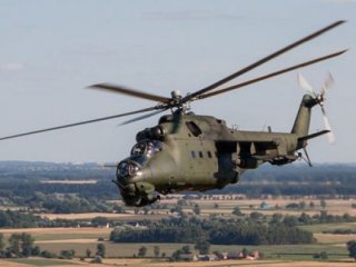 Güney Kore'de askeri helikopter düştü