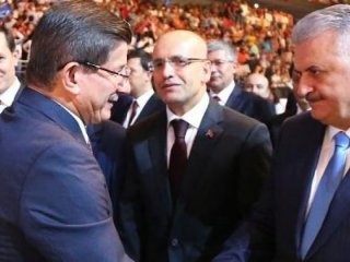 Davutoğlu Binali Yıldırım'ı tebrik etti!