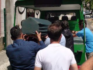 5 yaşındaki oğlunu boğarak öldürdü