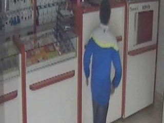 Çocuk hırsızlar hayrete düşürdü!