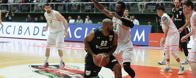 Darüşşafaka Doğuş yarı finale yükseldi
