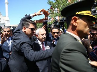 Kılıçdaroğlu'nda yumurtalı protesto