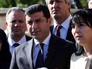 Demirtaş'tan Cumhurbaşkanı'na ağır hakaret!