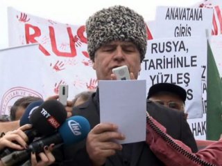 Rus Elçiliği önünde Çerkez Soykırımı protestosu