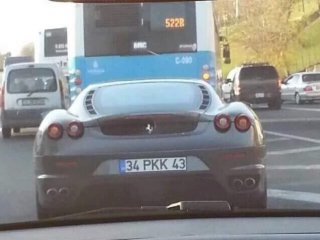 İstanbul'da PKK plakalı Ferrari