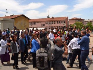 HDP'li vekile polisten tokat gibi yanıt