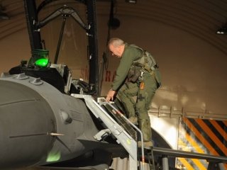 Orgeneral Ünal hava harekatına katıldı