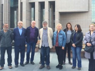 PKK gazetesine desteğe koşan gazetecilere soruşturma