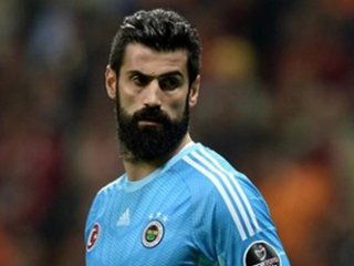 Volkan Demirel Somalı madencilerin borcunu ödedi