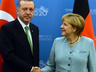 Merkel'den flaş Türkiye açıklaması
