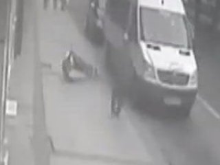 İstanbul'daki intihar kameralara böyle yansıdı!